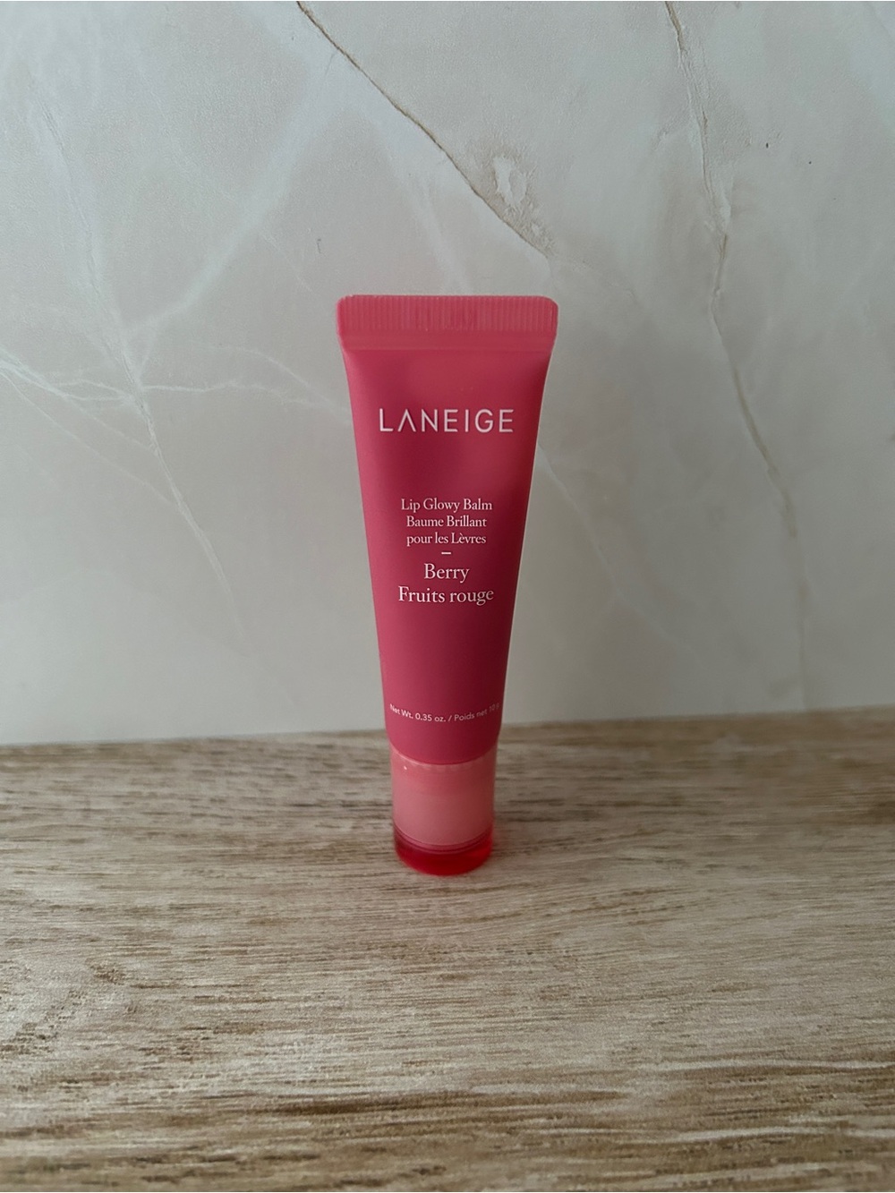 laneige lip glowy balm in berry